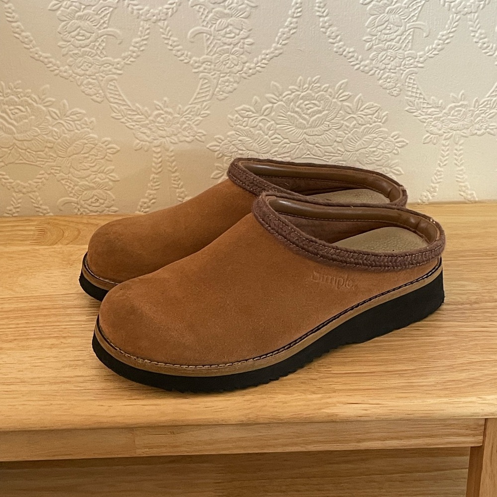 Tan suede clogs from Simple shoes
